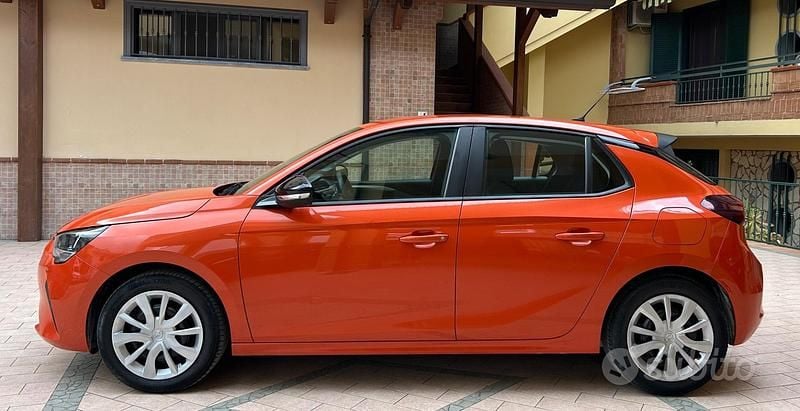Usata Opel Corsa GS Line 101 CV (74 kW) 2020 Arancione Utilitaria