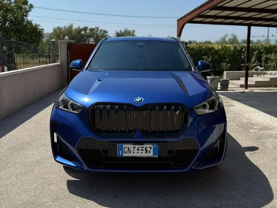 Usata BMW iX1 M Sport 230 kW (313 CV) 2023 Blu/azzurro SUV