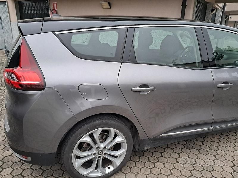 Usata Renault Grand Scénic IV 150 CV (110 kW) 2019 Grigio Monovolume