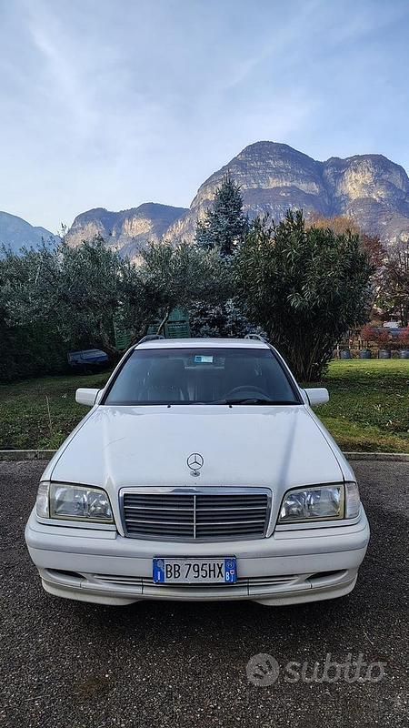Usata Mercedes C200 102 CV (75 kW) 1999 Station wagon