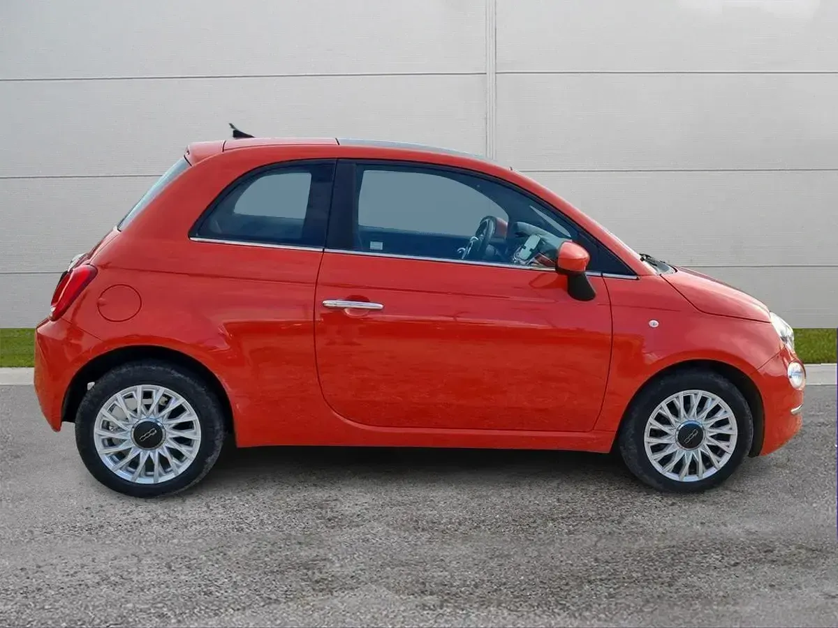 Occasion Fiat 500 Dolcevita 70 PK (51 kW) 2024 Oranje Sedan