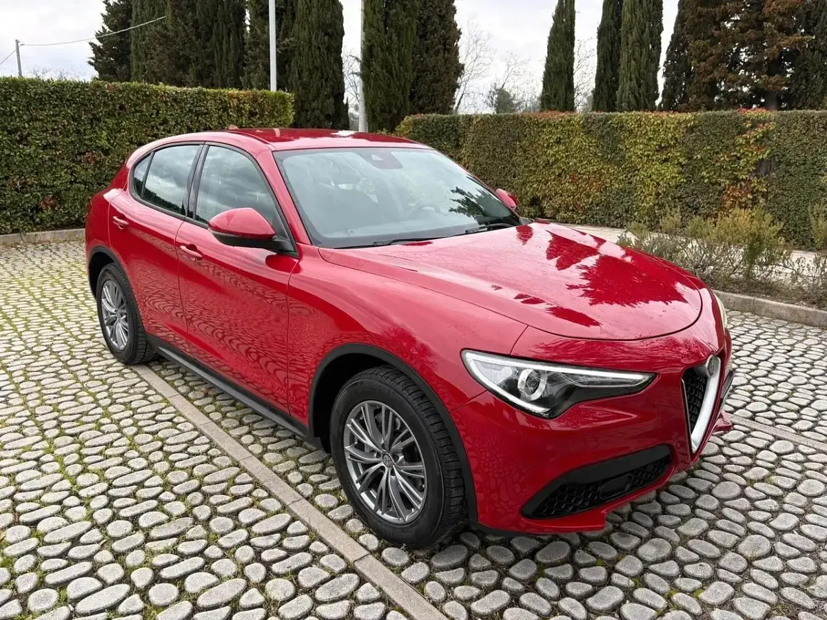 Usata Alfa Romeo Stelvio Business 190 CV (139 kW) 2021 Rosso SUV