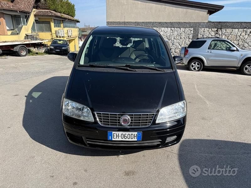 Usata Fiat Idea Active 95 CV (69 kW) 2011 Nero Monovolume