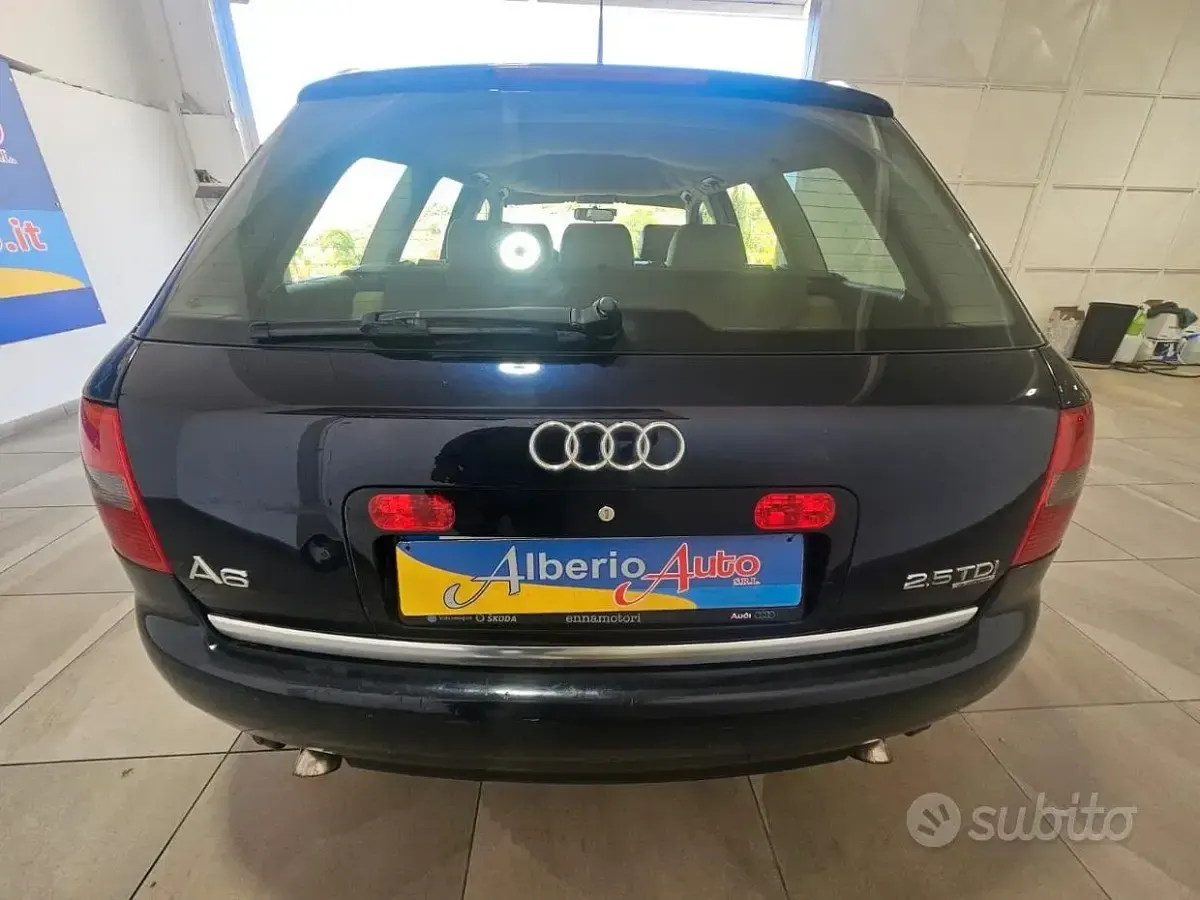 Usata Audi A6 Ambiente 180 CV (132 kW) 2004 Rosso Station wagon