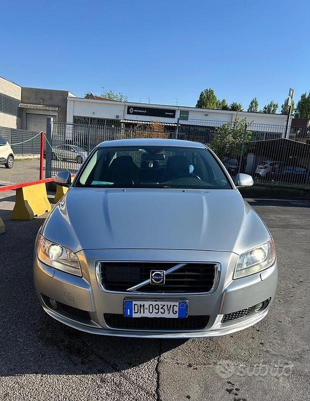 Usata Volvo S80 185 CV (136 kW) 2008 Grigio Berlina