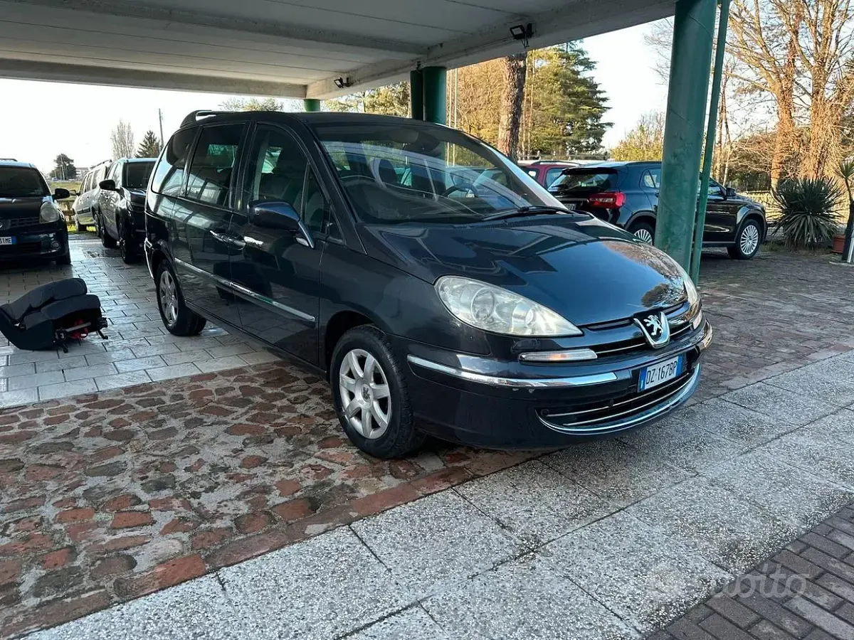 Usata Peugeot 807 136 CV (100 kW) 2009 Nero Monovolume