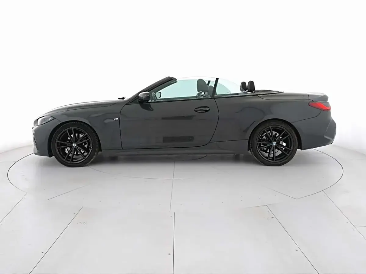 Usata BMW 420 M Sport 190 CV (139 kW) 2022 Dravit grey Cabrio