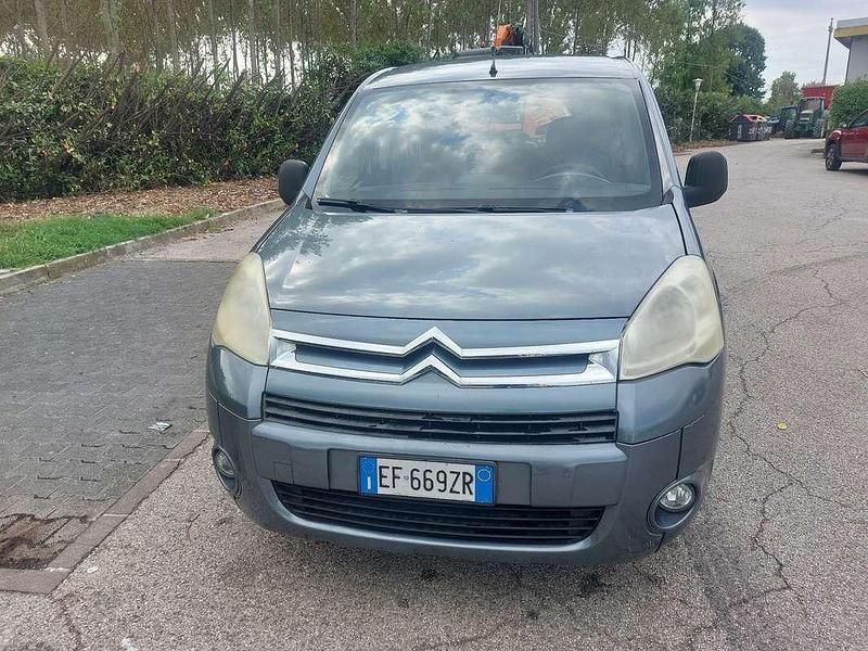 Grigio Usata 2011 Citroën Berlingo Monovolume | 3700 € (Buon prezzo) - Immagine 1/4