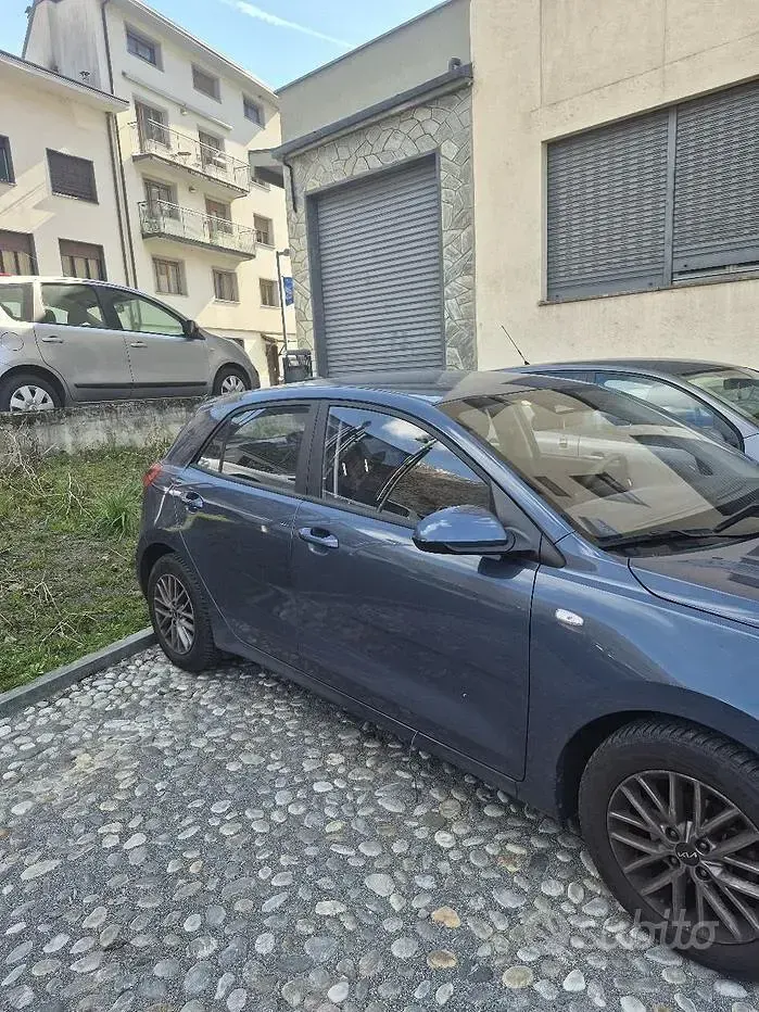Usata Kia Rio 84 CV (61 kW) 2022 Berlina