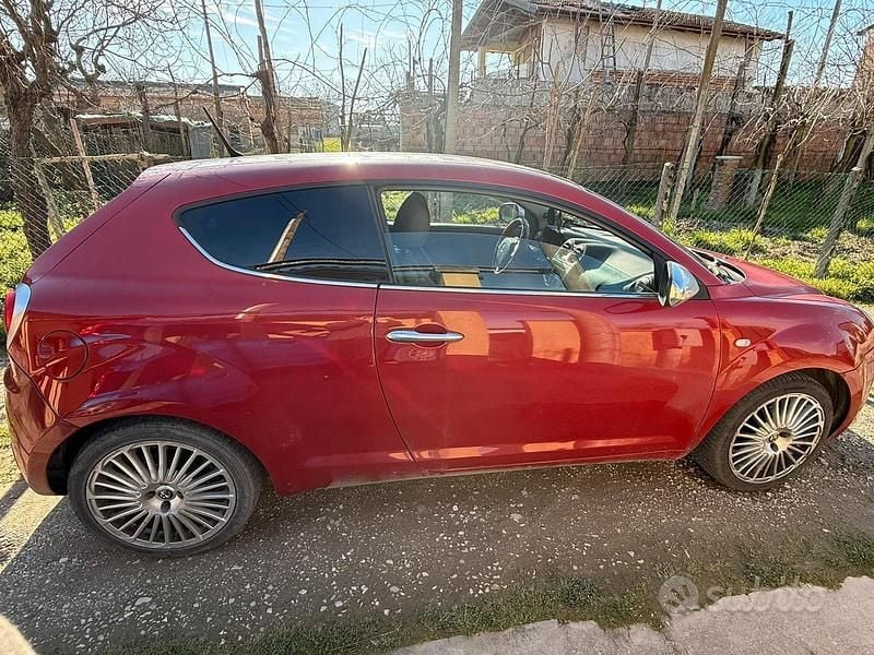 Usata Alfa Romeo MiTo 105 CV (77 kW) 2009 Rosso Utilitaria
