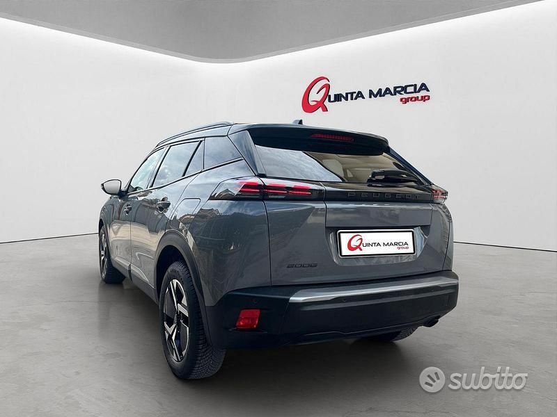 Usata Peugeot 2008 Allure 101 CV (74 kW) 2024 Grigio SUV