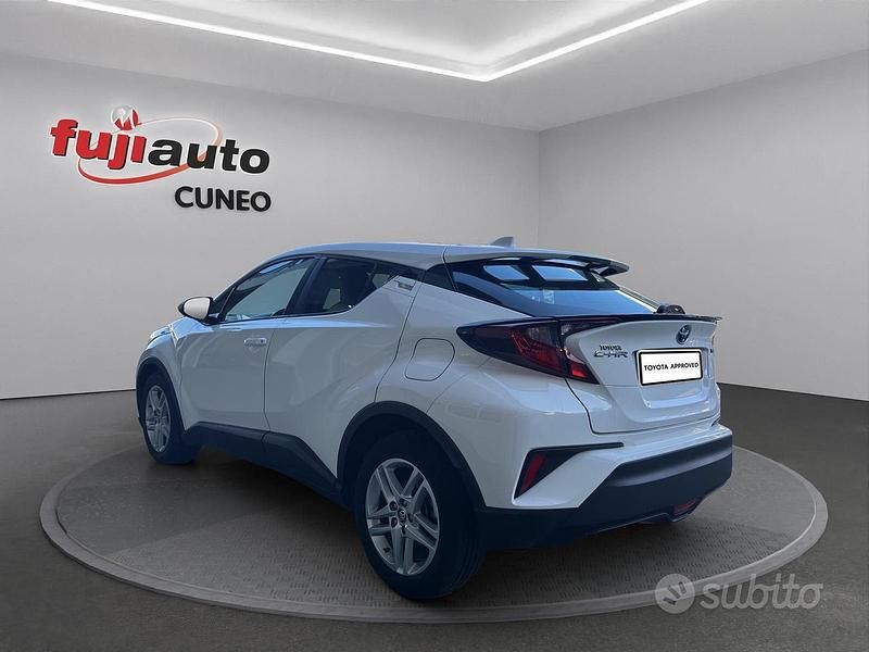 Occasion Toyota C-HR Active 122 ch (89 kW) 2023 Blanc SUV