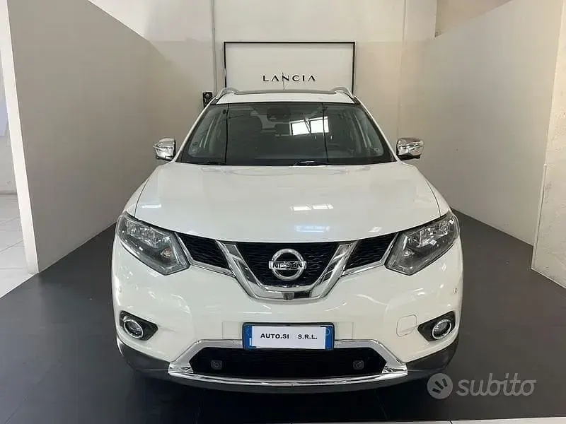 Usata Nissan X-Trail N-Vision 131 CV (96 kW) 2017 Bianco SUV