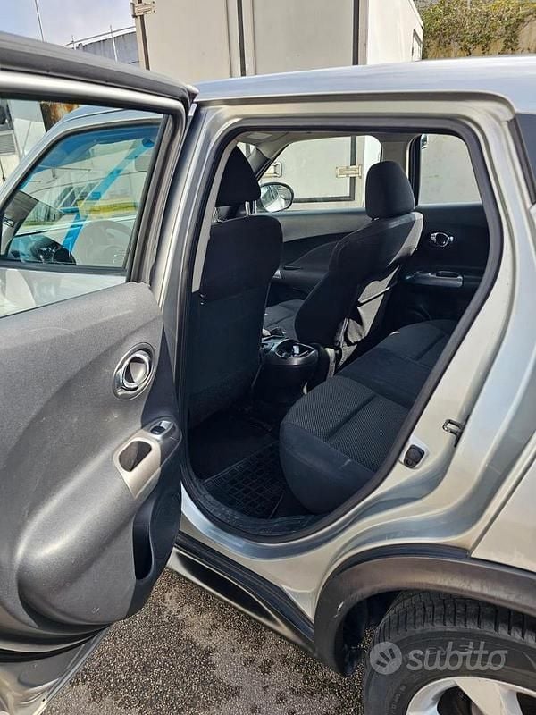 Usata Nissan Juke Tekna 110 CV (80 kW) 2013 Grigio SUV