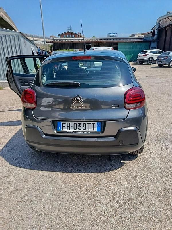 Usata Citroën C3 Shine 110 CV (80 kW) 2017 Grigio Utilitaria