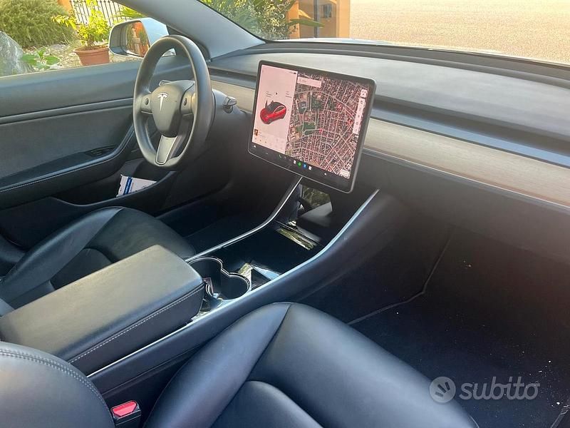 Usata Tesla Model 3 Long Range AWD 152 kW (208 CV) 2020 Bianco Berlina
