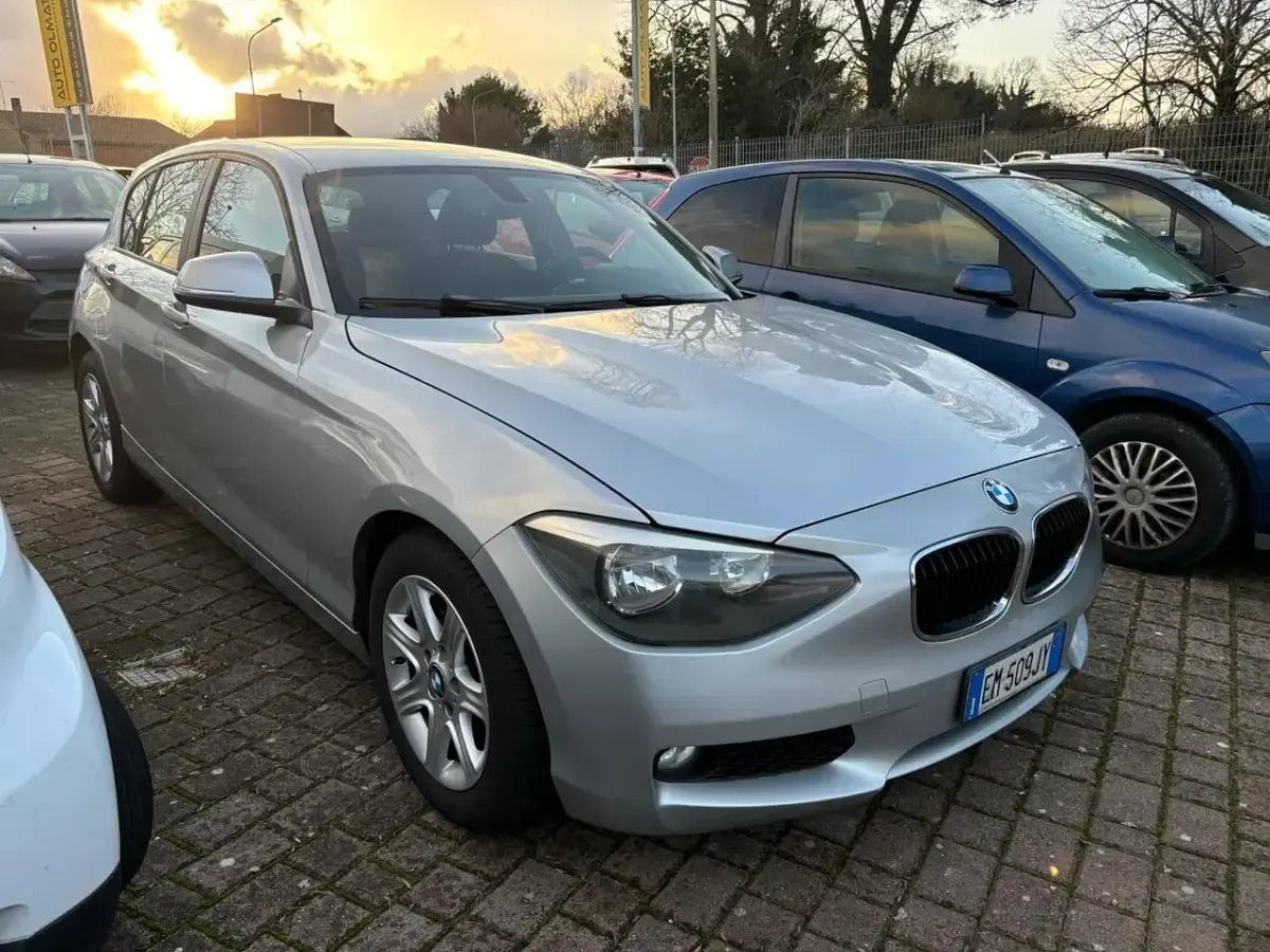 Usata BMW 116 Comfort Edition 116 CV (85 kW) 2012 Argento Utilitaria