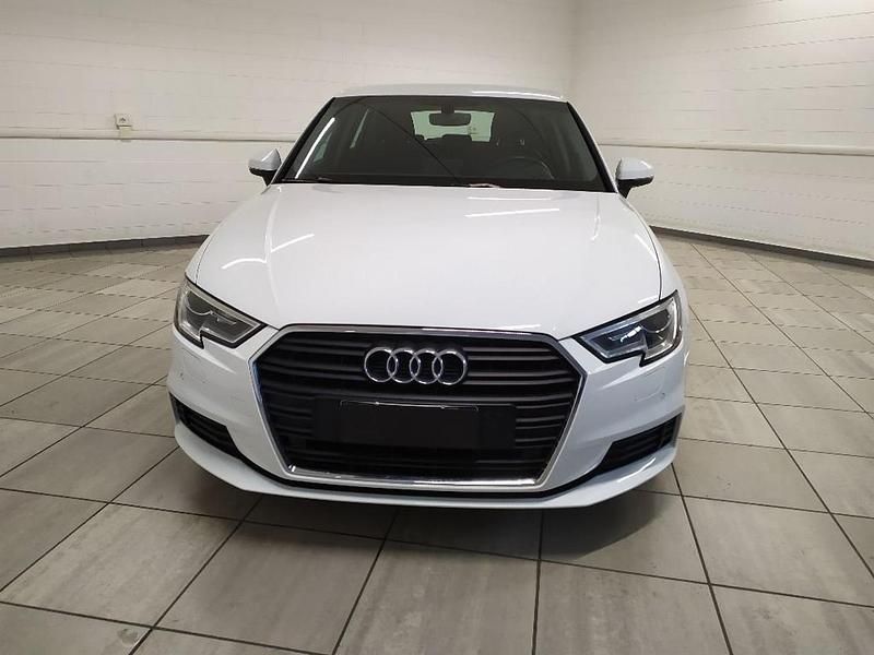 Usata Audi A3 Business 116 CV (85 kW) 2019 Bianco Berlina