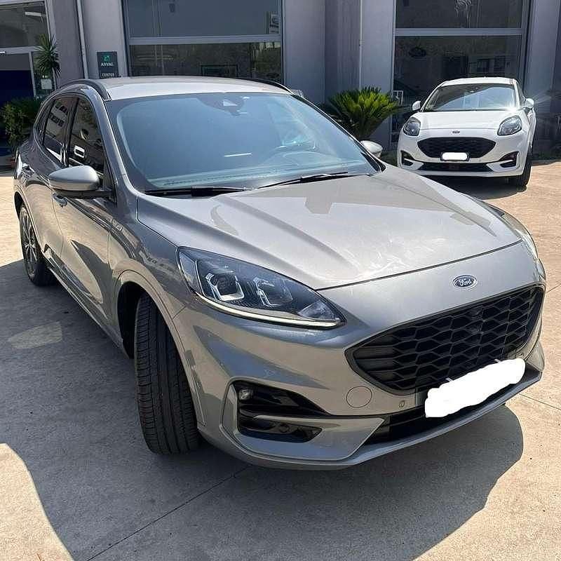 Usata Ford Kuga ST-Line 120 CV (88 kW) 2021 Grigio SUV
