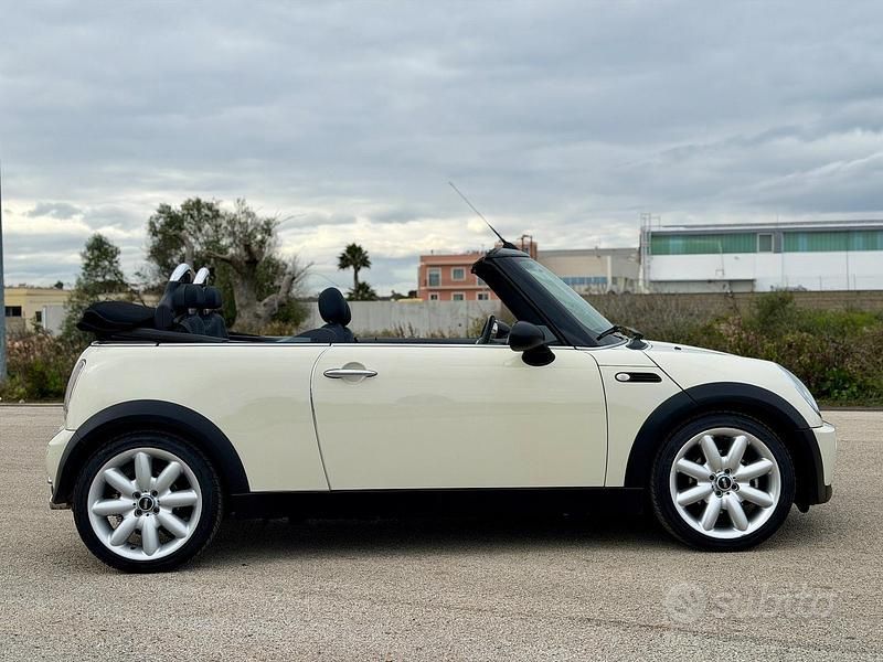Usata Mini One Cabriolet 89 CV (65 kW) 2007 Beige Cabrio