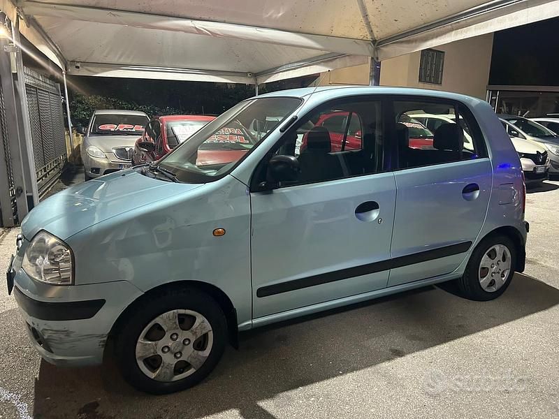 Usata Hyundai Atos Active 59 CV (43 kW) 2003 Blu Utilitaria
