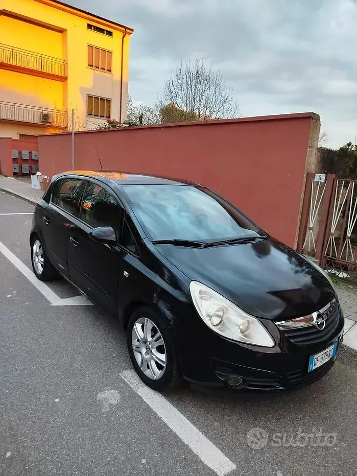 Usata Opel Corsa 80 CV (58 kW) 2007 Utilitaria