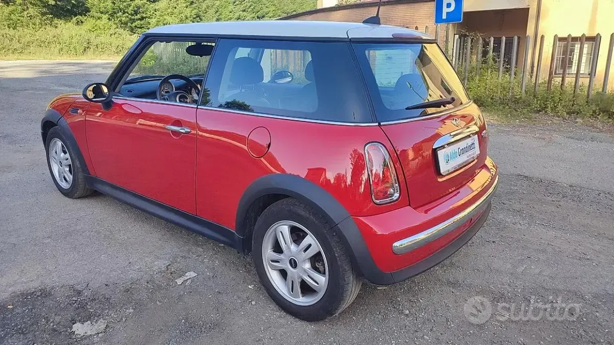 Usata Mini One D 75 CV (55 kW) 2005 Rosso Utilitaria