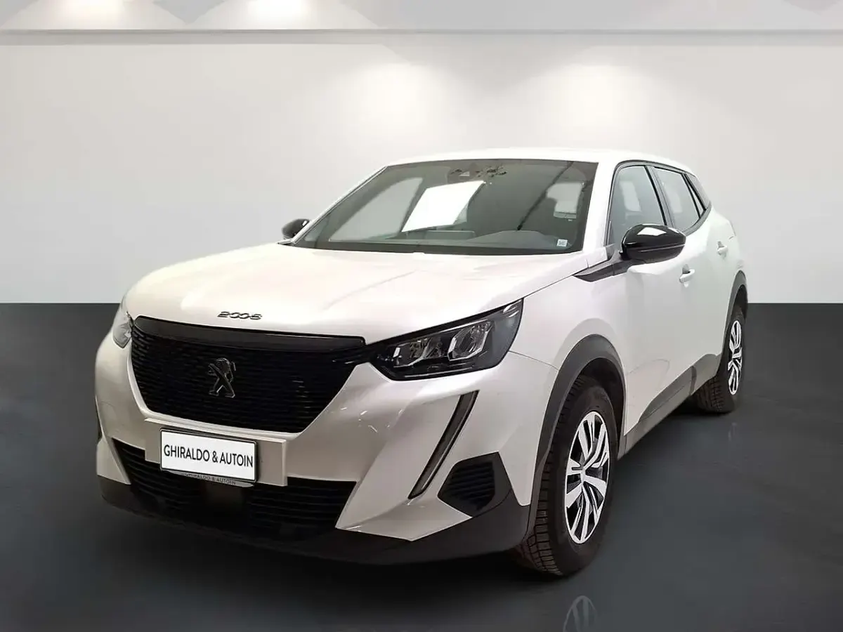 Usata Peugeot 2008 Active 102 CV (75 kW) 2023 Bianco SUV