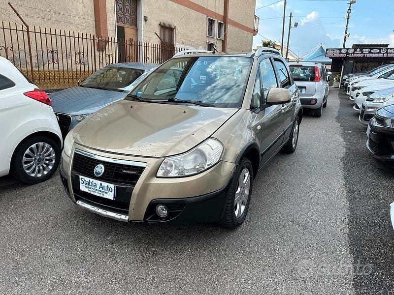 Usata Fiat Sedici Dynamic 120 CV (88 kW) 2008 Grigio SUV