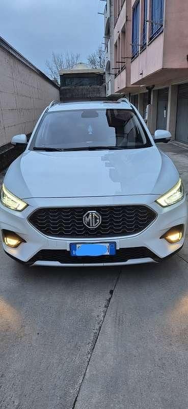 Usata 2023 MG ZS Luxury SUV | 14.000 € (Buon prezzo) - Immagine 1/4