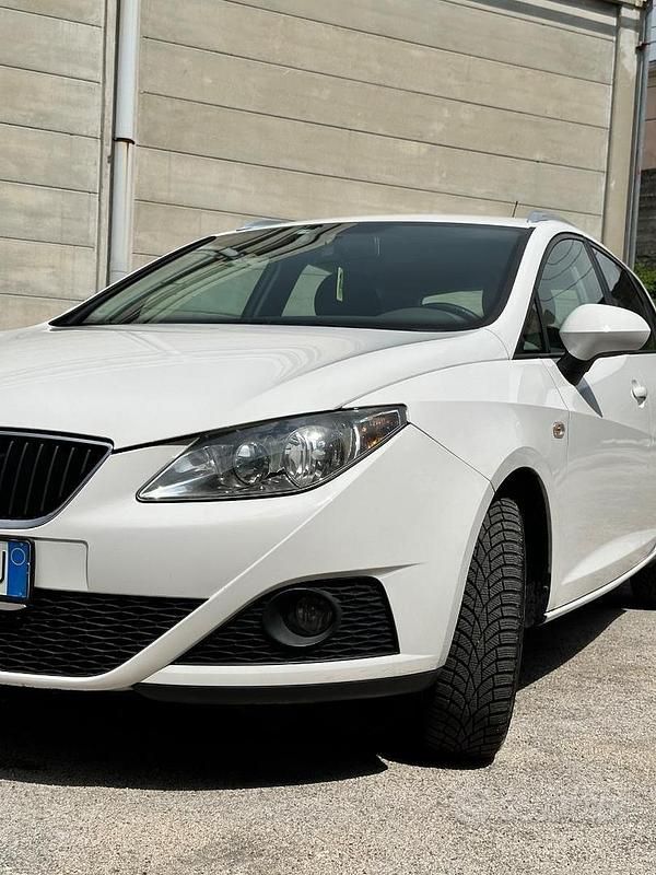 Usata Seat Ibiza ST 75 CV (55 kW) 2010 Bianco Station wagon
