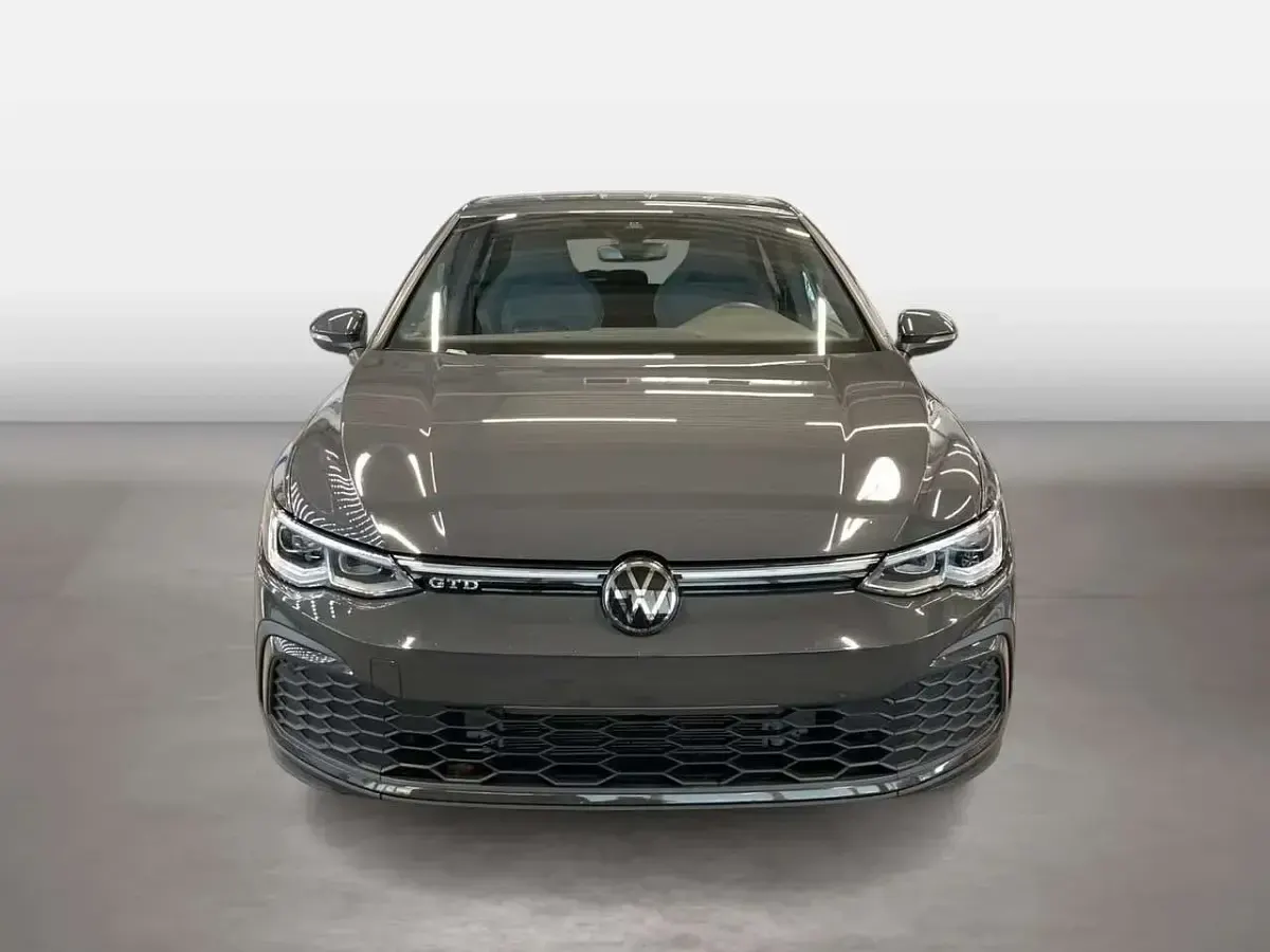 Usata VW Golf VIII GTD 200 CV (147 kW) 2024 Uranograu Berlina