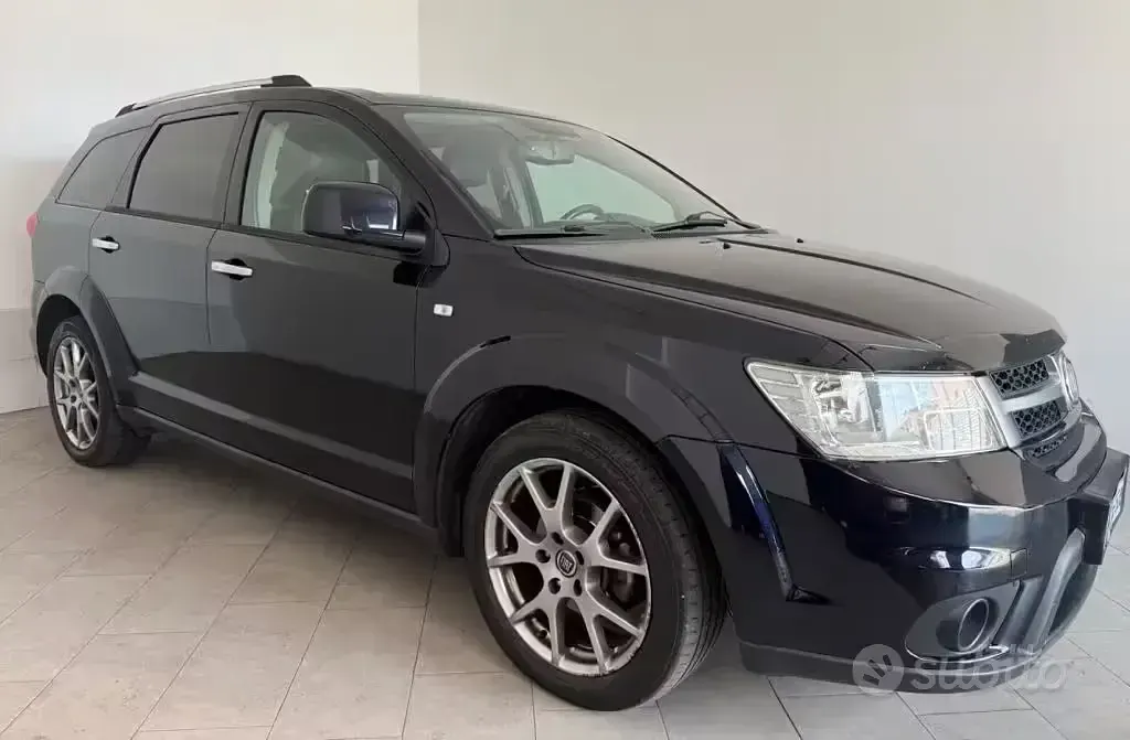 Usata Fiat Freemont 140 CV (102 kW) 2012 Blu SUV
