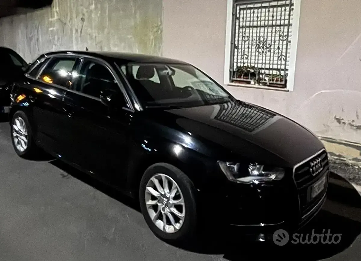Usata Audi A3 Sportback 116 CV (85 kW) 2017 Nero Utilitaria