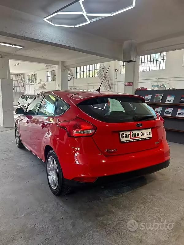 Usata Ford Focus 100 CV (73 kW) 2016 Rosso Berlina