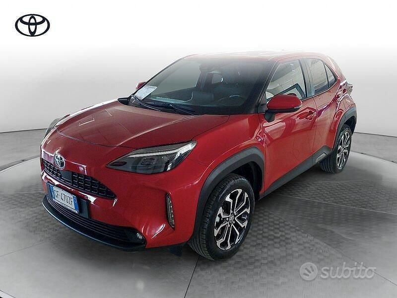 Rosso Usata 2022 Toyota Yaris Cross Trend SUV | 23.500 € (Buon prezzo) - Immagine 1/4