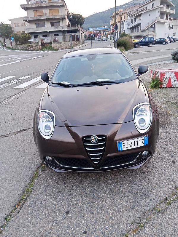 Usata Alfa Romeo MiTo 78 CV (57 kW) 2011 Marrone Utilitaria