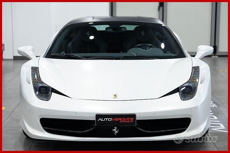 Usata Ferrari 458 566 CV (416 kW) 2011 Bianco Coupé