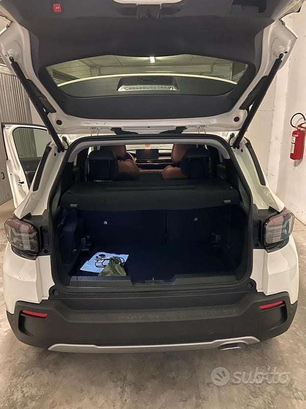 Usata Jeep Avenger Altitude 101 CV (74 kW) 2024 Bianco SUV
