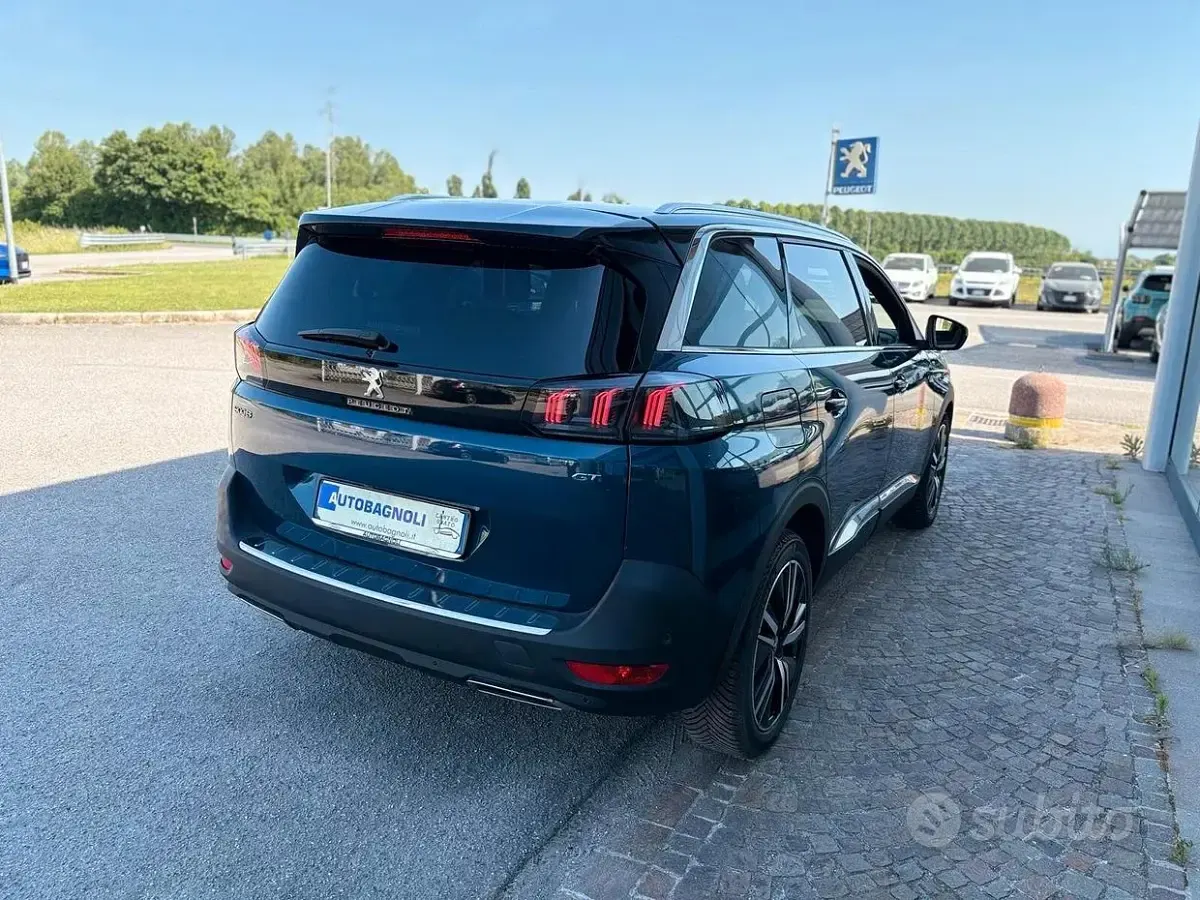 Usata Peugeot 5008 GT 131 CV (96 kW) 2021 Blu SUV