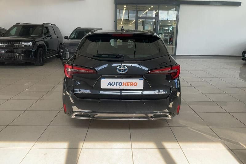 Usata Toyota Corolla Active 140 CV (102 kW) 2024 Nero Station wagon