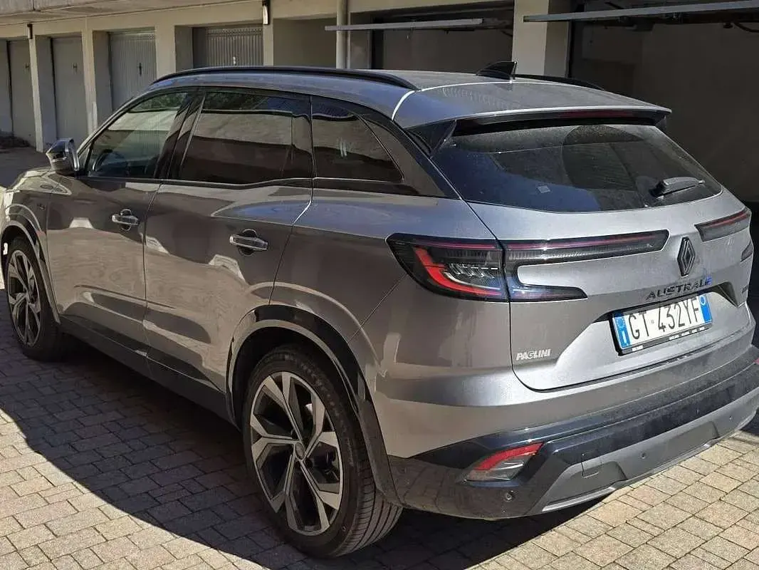 Usata Renault Austral Techno Esprit Alpine 131 CV (96 kW) 2024 Grigio SUV
