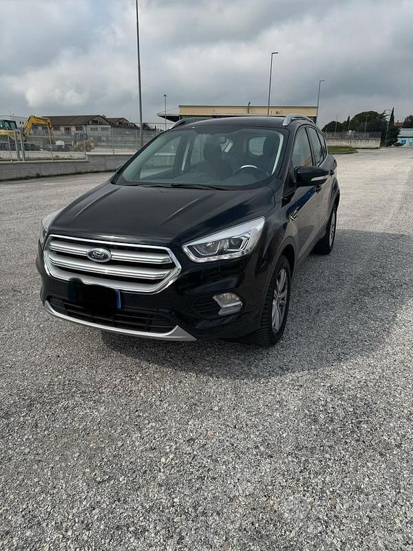 Usata Ford Kuga Business Edition 120 CV (88 kW) 2018 Nero SUV