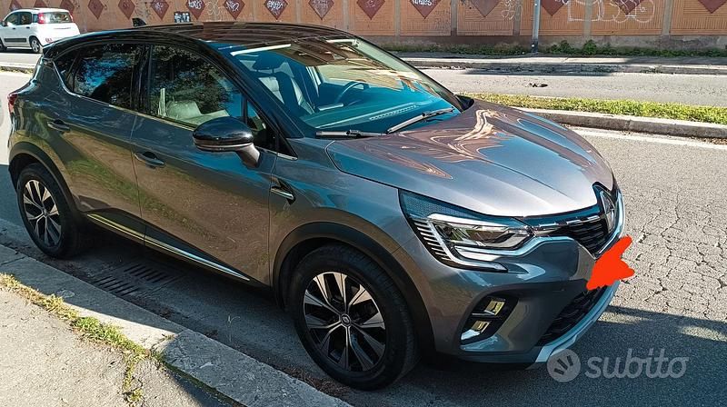 Grigio Usata 2023 Renault Captur Techno SUV | 17.500 € (Buon prezzo) - Immagine 1/4