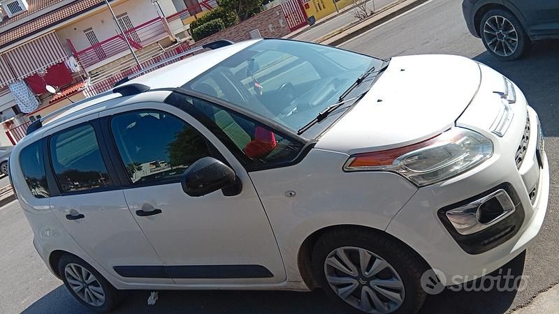 Usado Citroën C3 Picasso 2017 Blanco Monovolumen