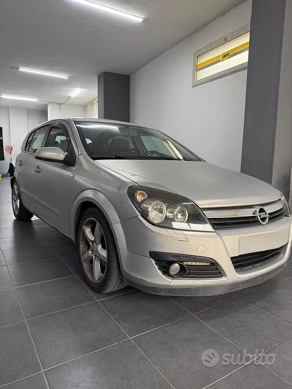 Occasion Opel Astra 2007 Gris Berline