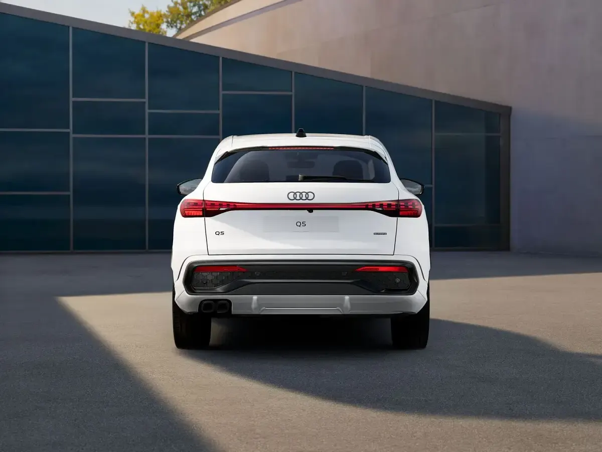 Nuova Audi Q5 Sportback S-Line 299 CV (219 kW) 2026 Bianco arkona SUV