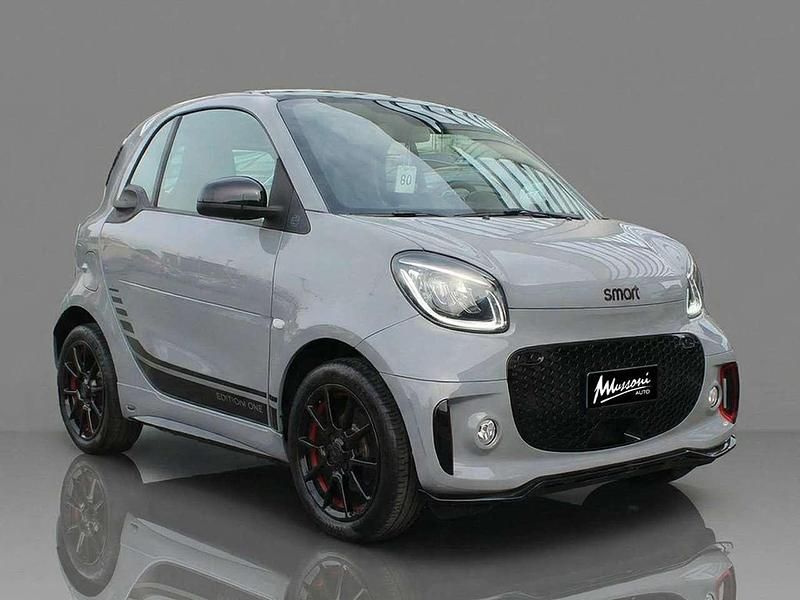 Grigio scuro past. Usata 2020 Smart ForTwo Coupé Utilitaria | 12.490 € (Cara) - Immagine 1/4