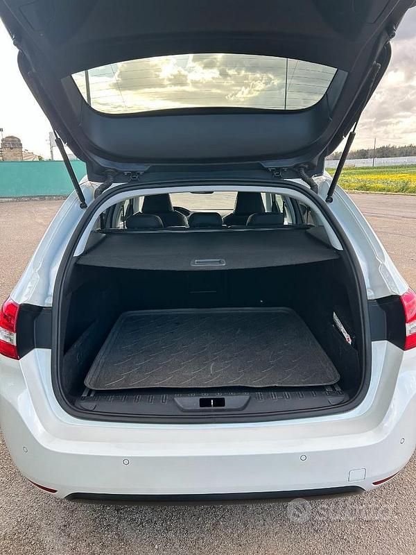 Usata Peugeot 308 SW 115 CV (84 kW) 2015 Bianco Station wagon