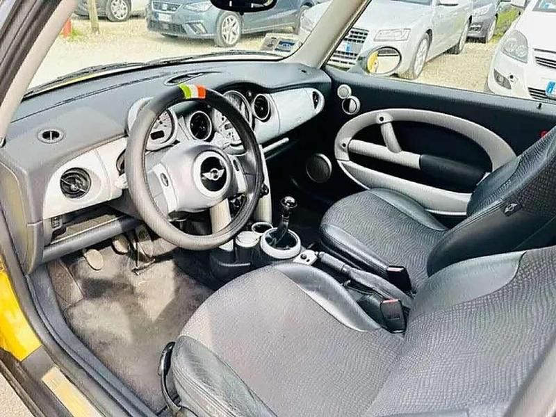 Usata Mini ONE 90 CV (66 kW) 2002 Giallo Utilitaria